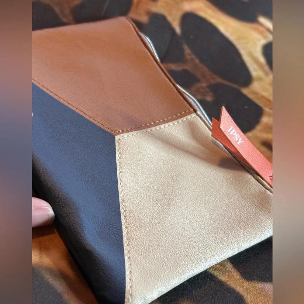 Makeup bundle with Ipsy cosmetic bag. See pics for more details.